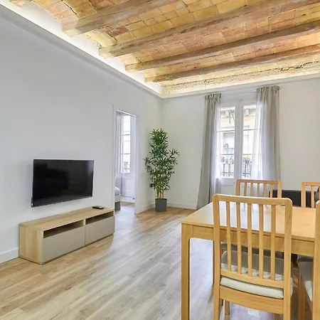 Ro Lively And Bright Apartment Next To Blai St Барселона